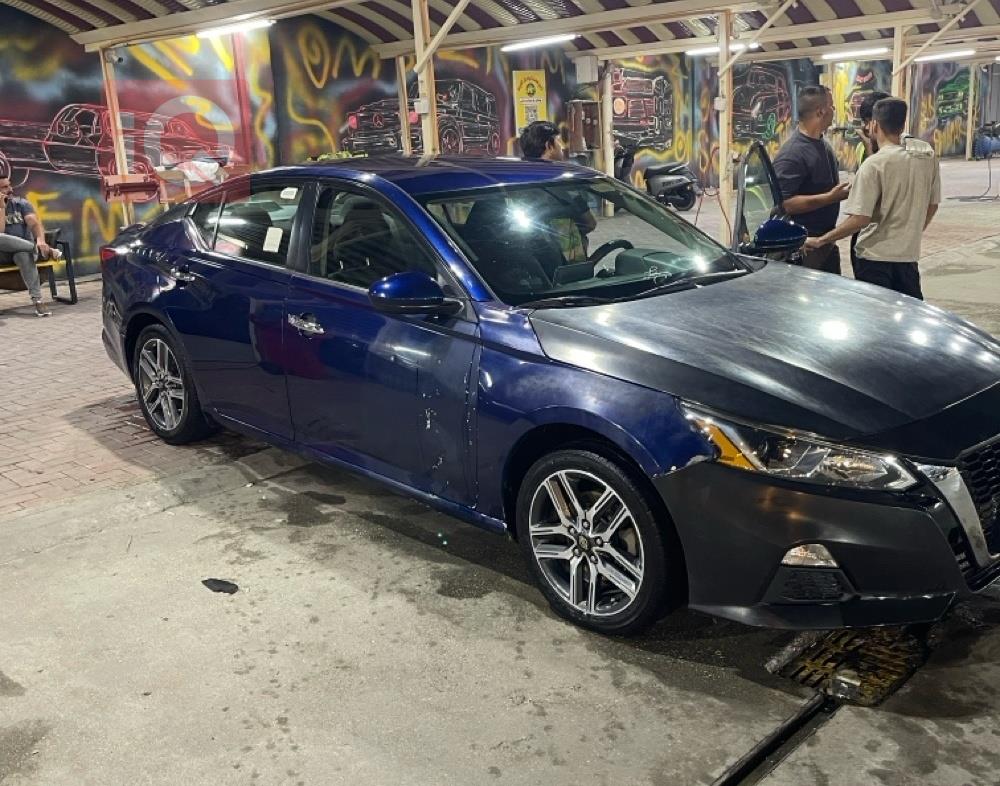 نيسان ألتيما